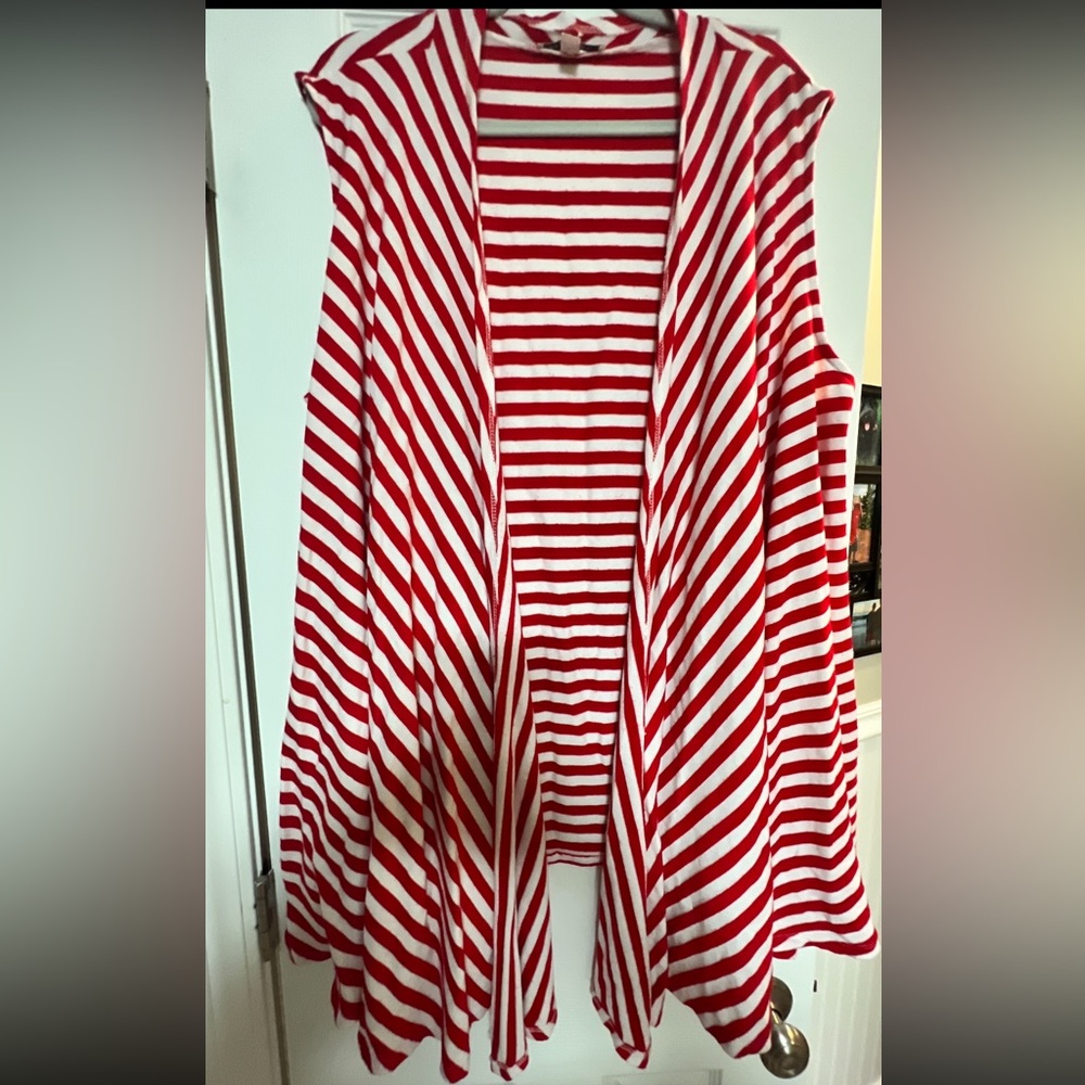Red and white striped sleeveless cardigan 3x
